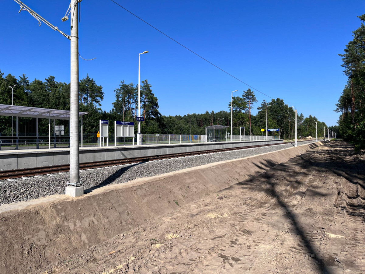 Budowa linii kolejowej z Rzeszowa na lotnisko w Jasionce [sierpień 2023]